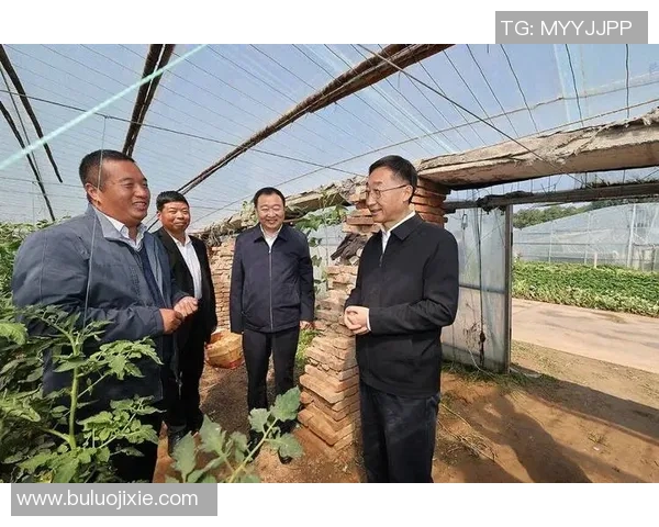 河南省委书记刘宁会晤河南队将士，恭喜河南队勇夺足协杯亚军